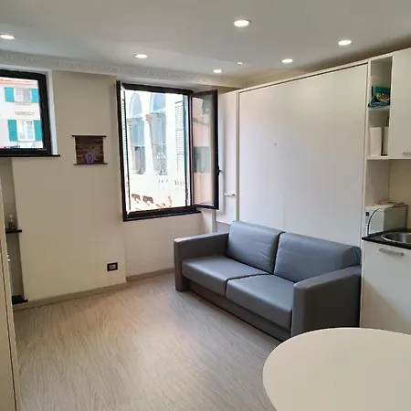 Finestra Speciale Su Palazzo Rosso. Monolocale Apartment Genoa