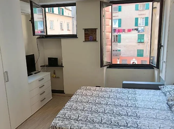 Apartmán Finestra Speciale Su Palazzo Rosso. Monolocale Janov