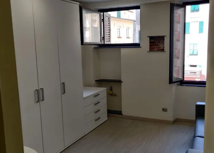 Finestra Speciale Su Palazzo Rosso. Monolocale Apartman *